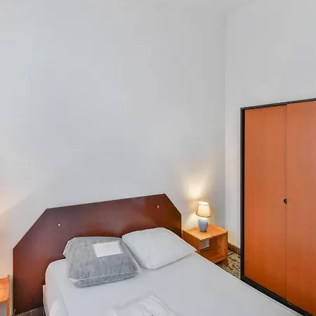Elegant Holiday In Saint-savinien With Terrace *